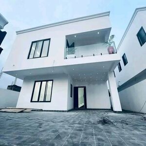 MODERN 3 BEDROOM DETACHED HOME FOR SALE2 TRASACCO