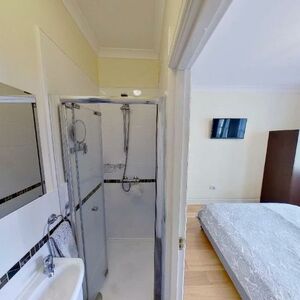Spacious one bedroom flat on rose street