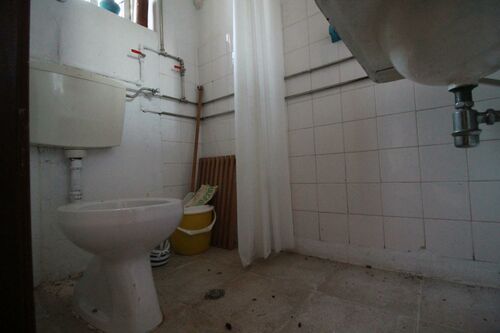 Ground Floor, Bathroom