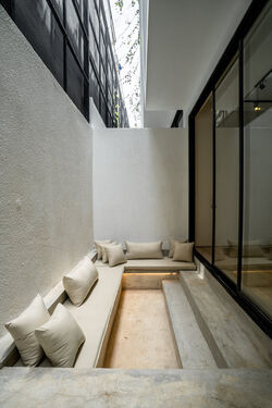 Sunken Exterior Lounge