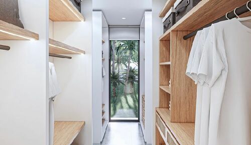 Walk-in Closet