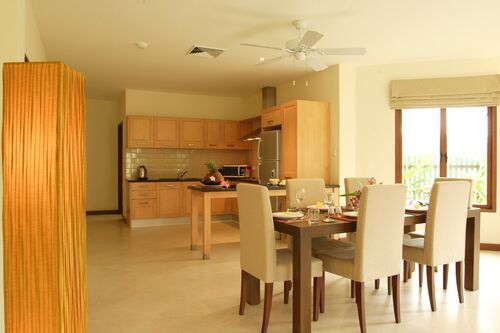 Kitchen + diningset