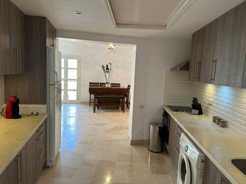 VIE FOR KITCHEN