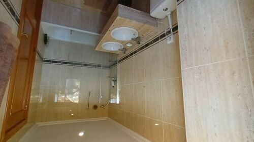 Ensuite bathroom
