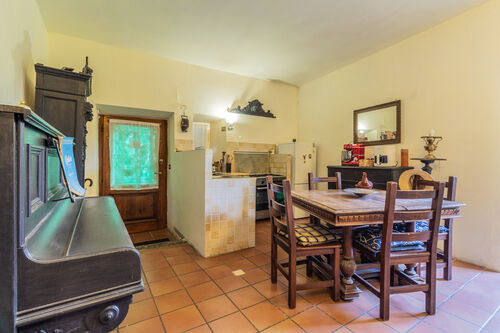 Open kitchen