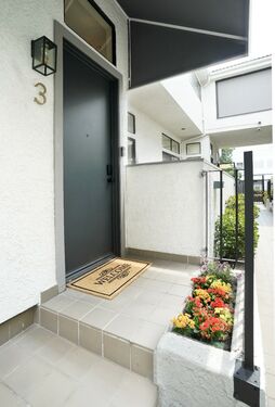 FRONT DOOR