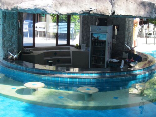 Poolbar