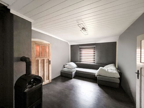 Bed room