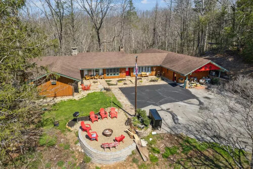 Buckhorn-Lodge-Firepit
