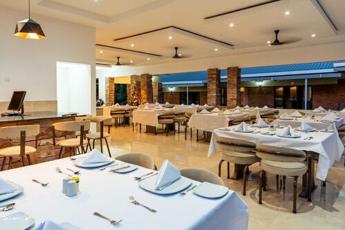 Dining & Restaurant Area