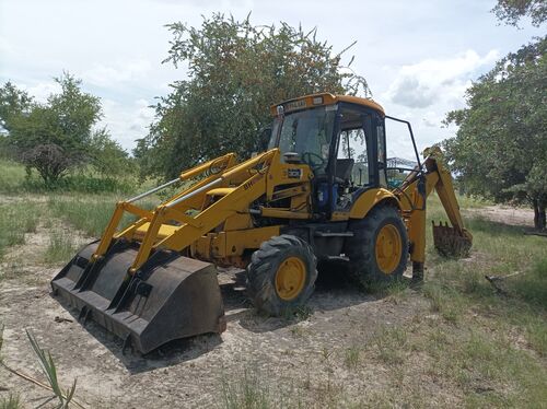 2005 JCB Backhoe 3CX4