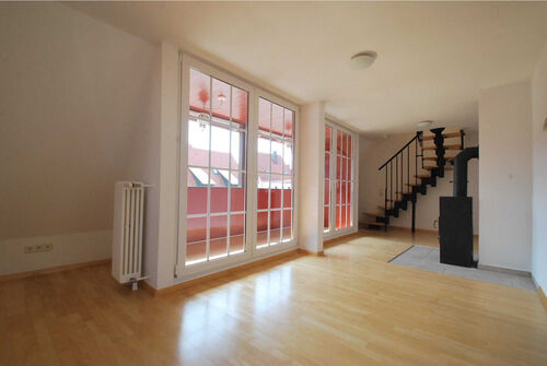 Fireplace Room Up. Floor