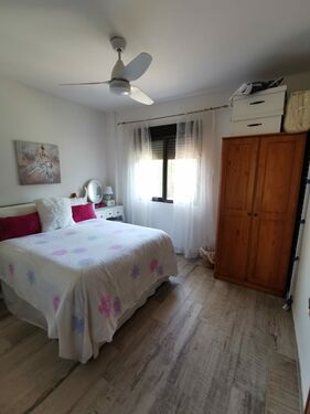 Upstairs 2nd Bedroom