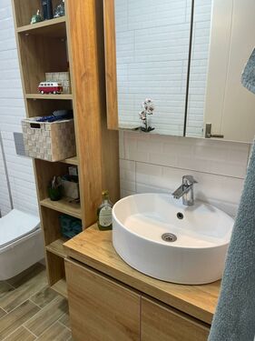 Bathroom 1s floor bedroom