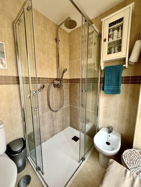 En Suite Bathroom 