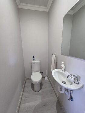 GUEST TOILET