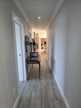 PASSAGE TO BEDROOMS