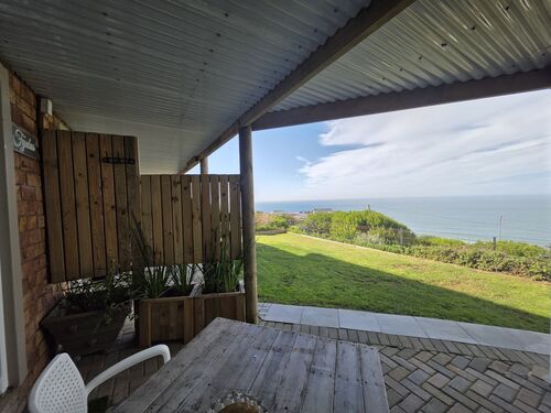 OUTSIDE SECOND BEDROOM