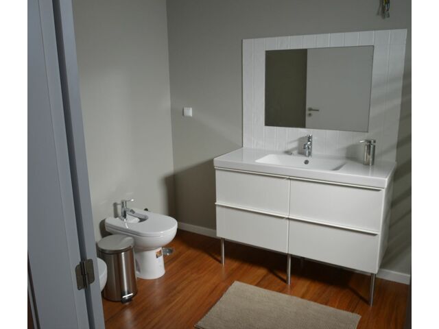 Suite bathroom