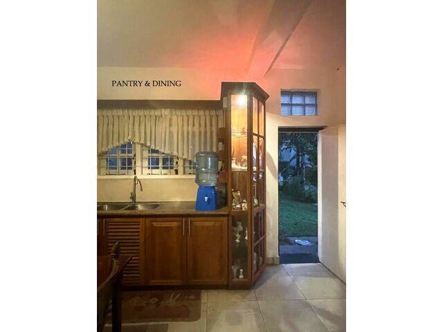 Pantry and dining 