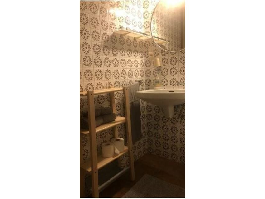 bathroom2