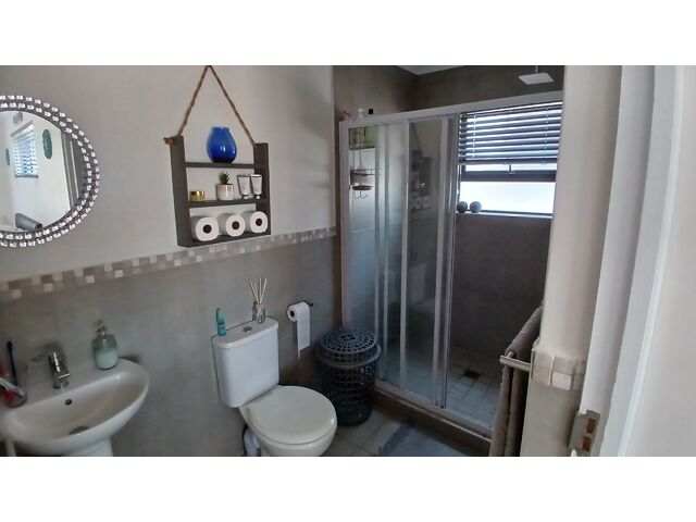 En-suite bathroom