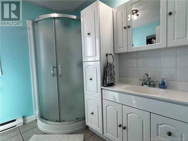 bathroom upstairs