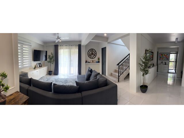 Lounge/stairs/hallway