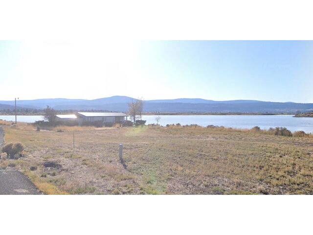 Lake in Alturas