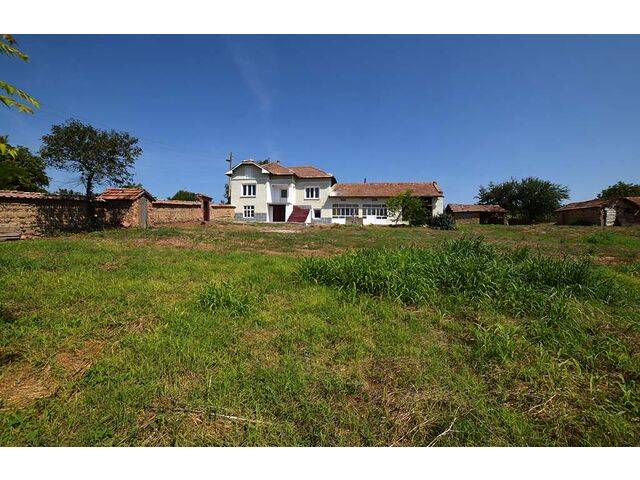 House from bottom of gard