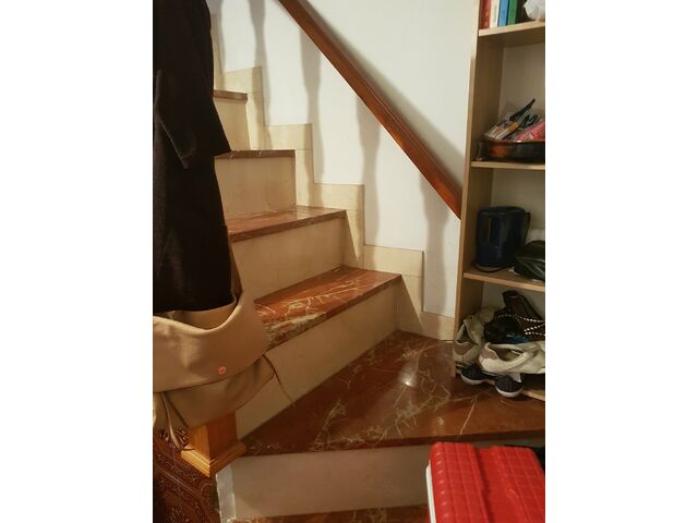 Stairs leading to 1st flo