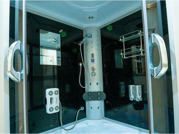 Steam bath with Bathtab