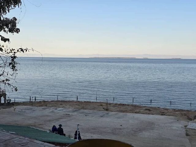 Hotel Water Frontage