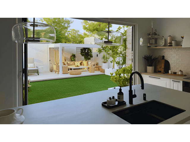 Queens Meadow, townhouse