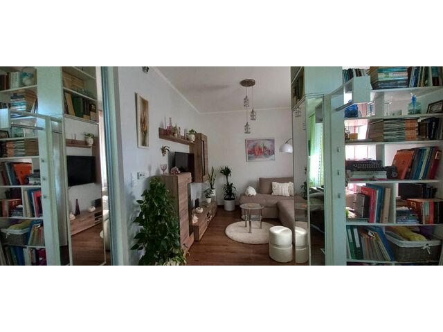 Room divider & living r.